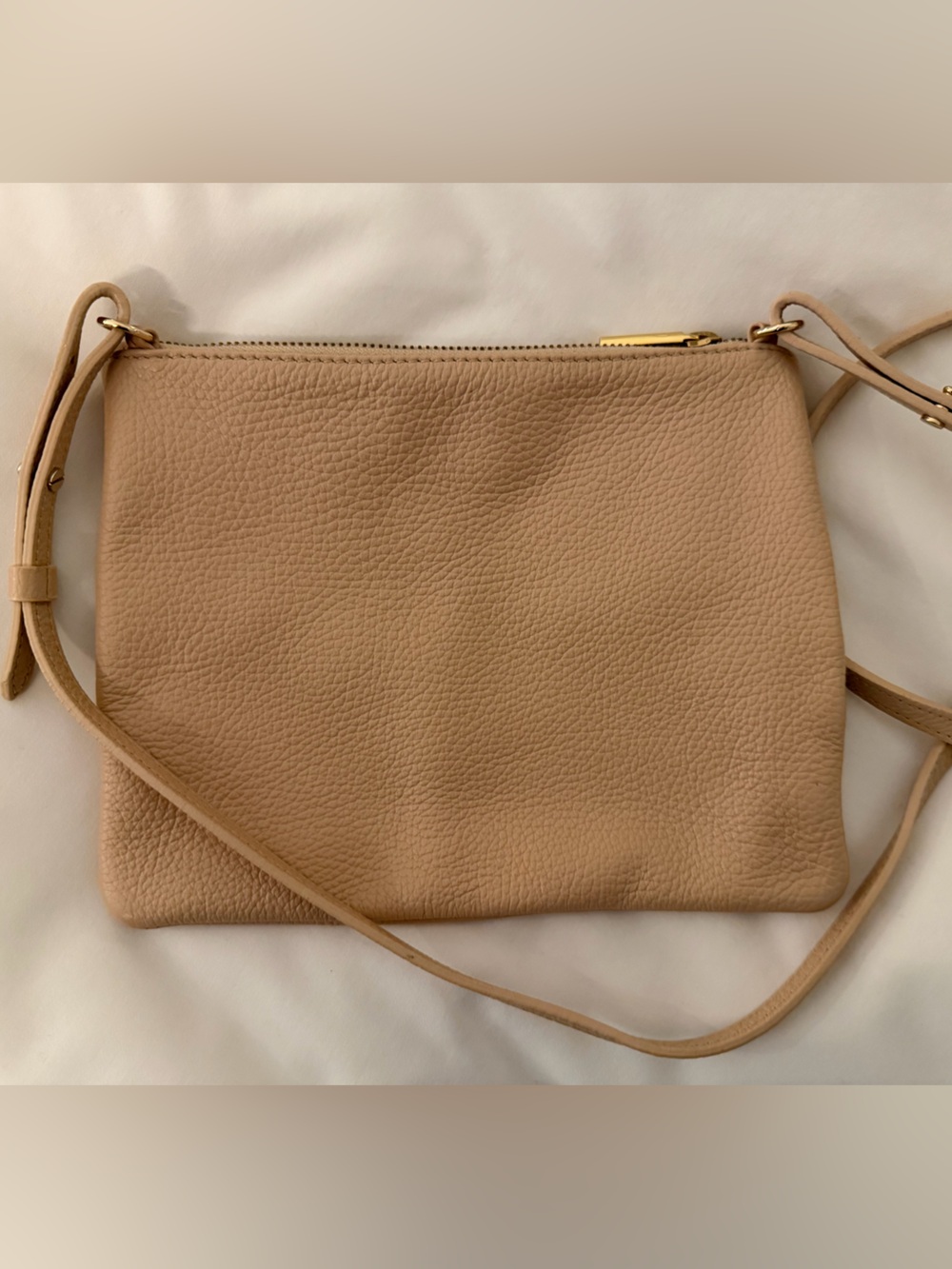 Cuyana Pebbled Leather Crossbody Pouch